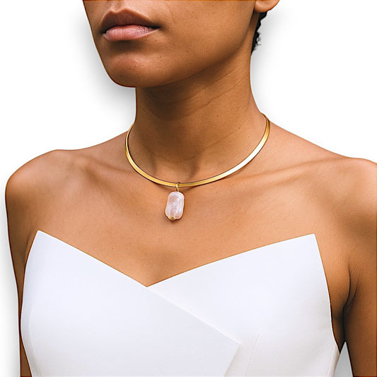 Golden Wave Pearl Necklace