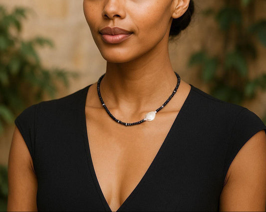 Moment Pearl Necklace