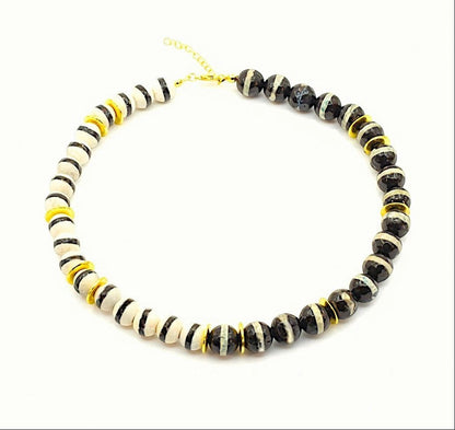 Dualis Agate Necklace
