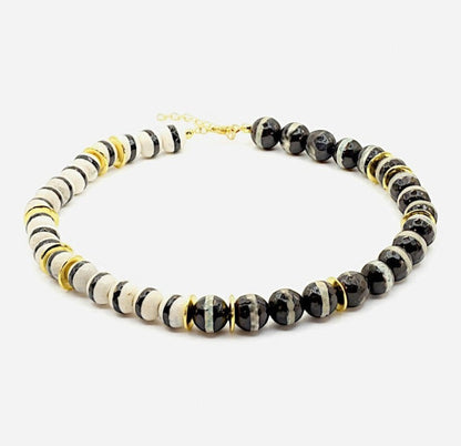 Dualis Agate Necklace