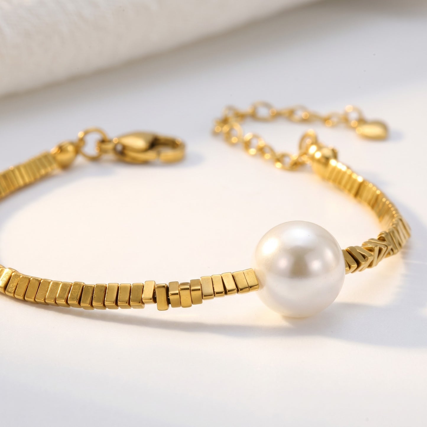 Elegant Pearl & Hematite Bracelet