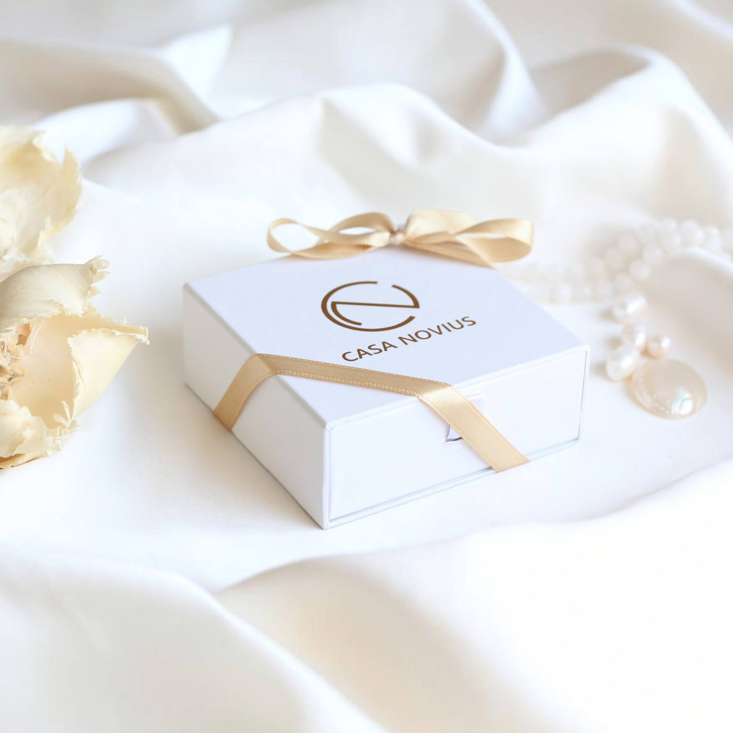 Elegance of Nature Mussel Shell & Pearl Necklace